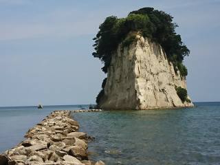 見附島（石川県珠洲市）